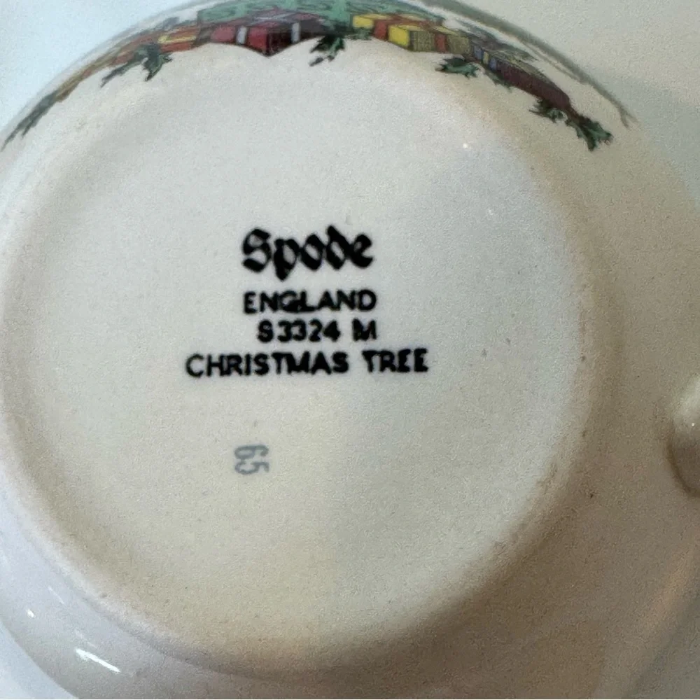 2 Spode Christmas Tree Tea Cup and Saucer Made in England